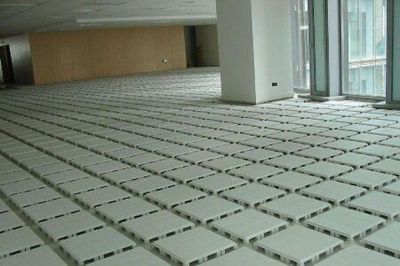 塑料地板與實木地板 優(yōu)缺點對比與保養(yǎng)指南